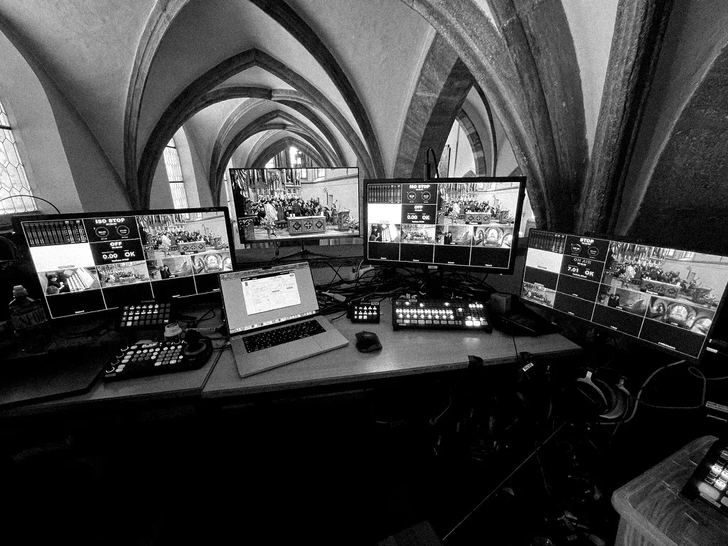 Mobile Live-Regie vor Ort – Mehrkamera-Multiview und Mischer